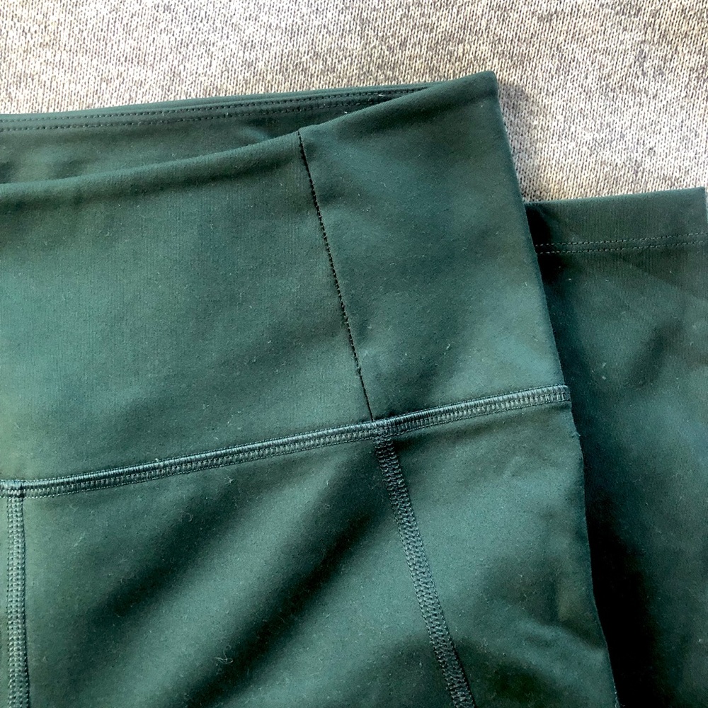 Compressive High-Rise Leggings size M in moss